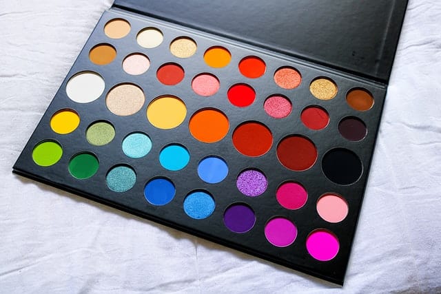 11 Customers’ Favorite Makeup Palettes on Amazon 2022